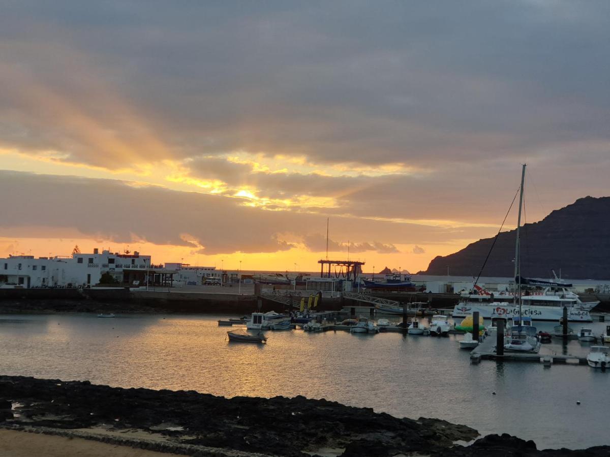 La Graciosa Camelia Beach Vistas Mar Caleta de Sebo Exteriör bild